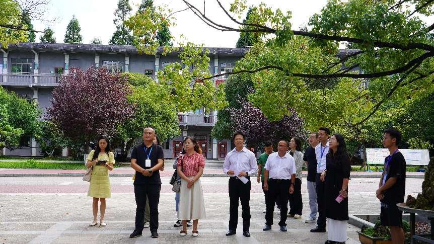 台江县中等职业学校到我院考察交流